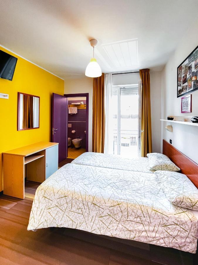 רימיני Hotel Morfeo - Young People Hotels (Adults Only) מראה חיצוני תמונה